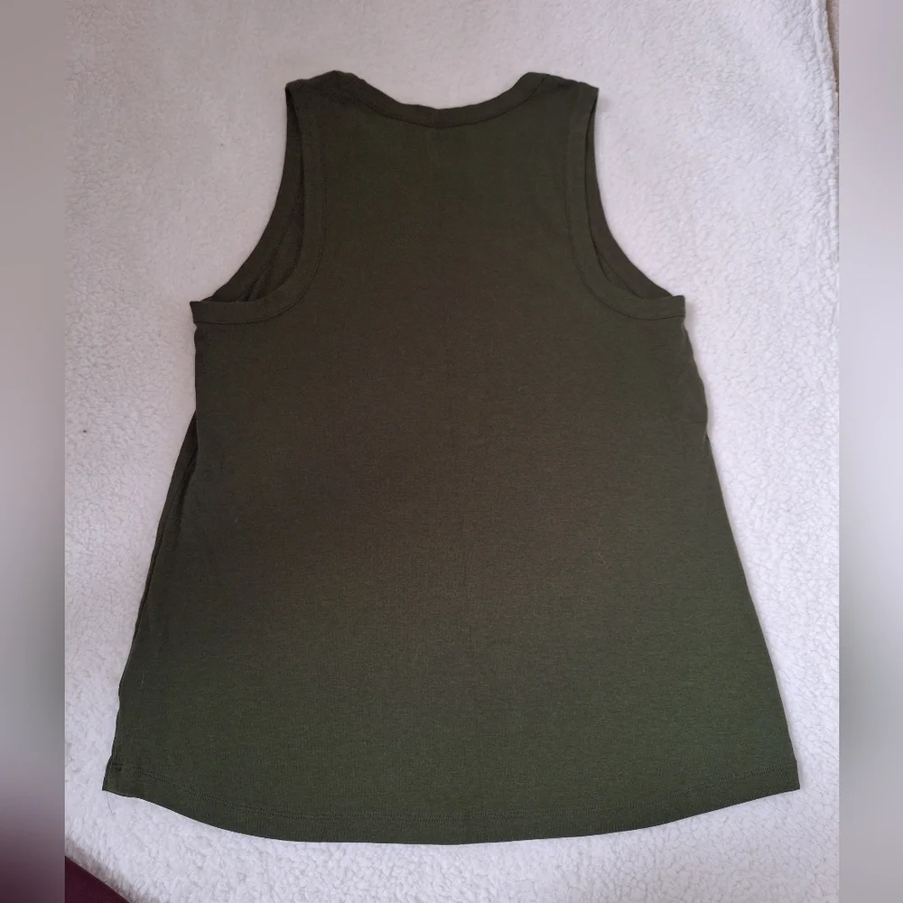 2 Never Worn Old Navy High Neck Tank Tops Olive Green & Burgungy Large - Picture 6 of 9